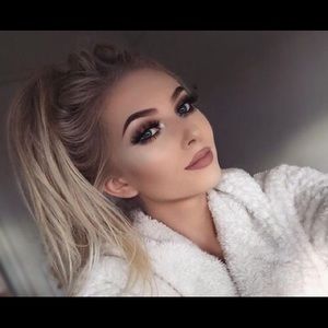 Meet your Posher, Hazel